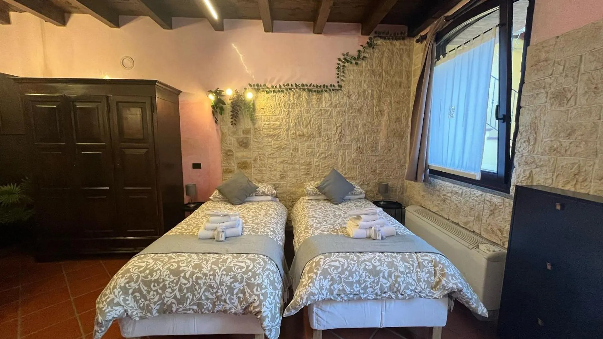 Apartment Monolocale Elvira Abbadesse Guest House Milan