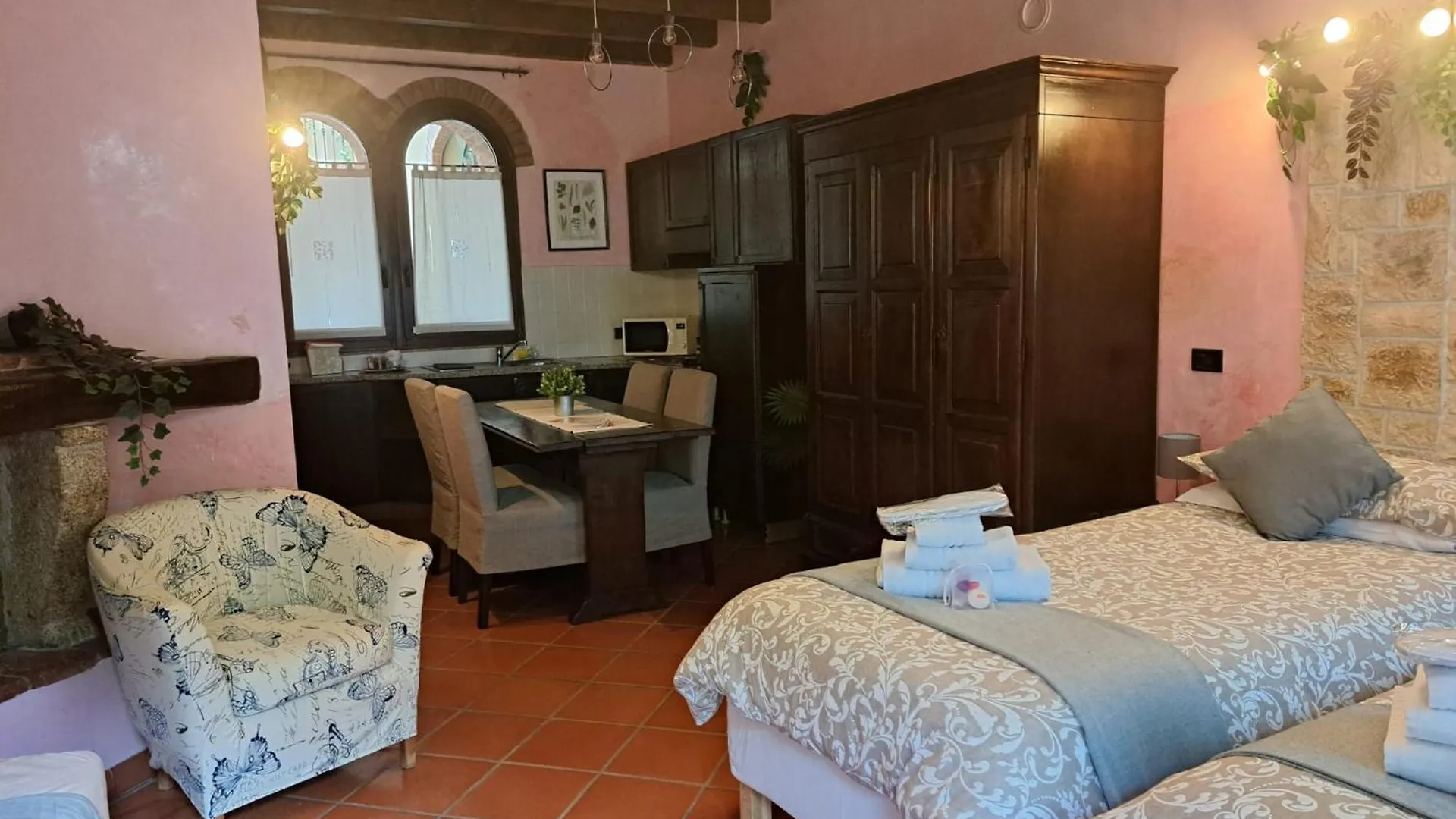 Apartament Monolocale Elvira Abbadesse Guest House Mediolan